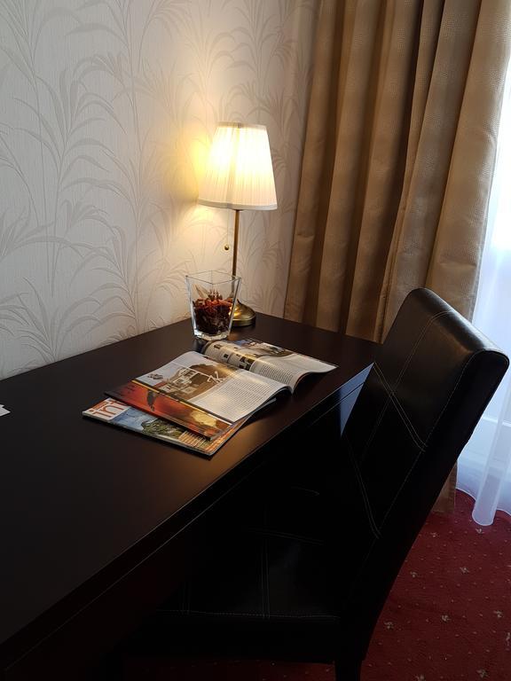 Hotel Nivy Bratislava Bagian luar foto