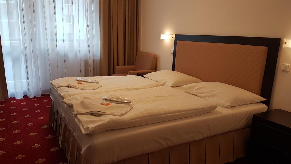 Hotel Nivy Bratislava Bagian luar foto